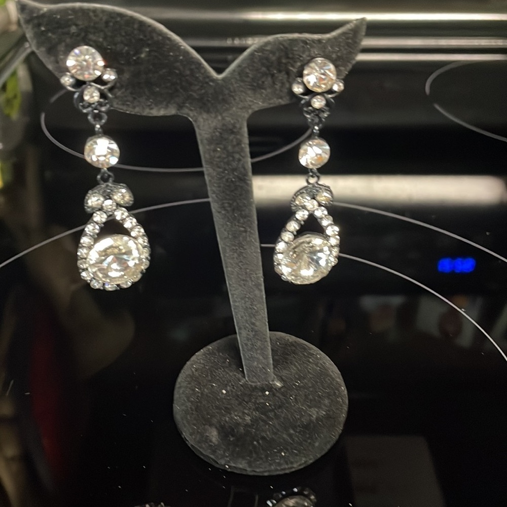 Mocha Clear Drop Rhinestone Stud Earrings